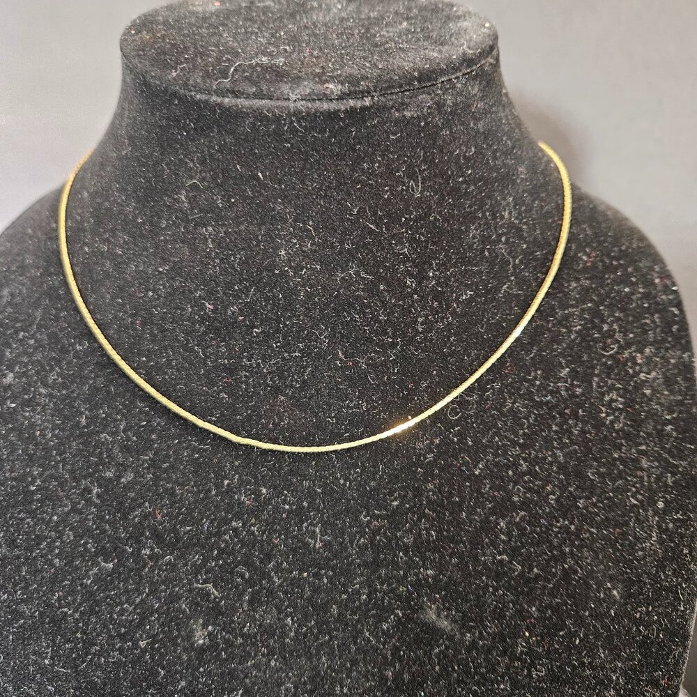 Gold tone necklace - 8 1/2"
